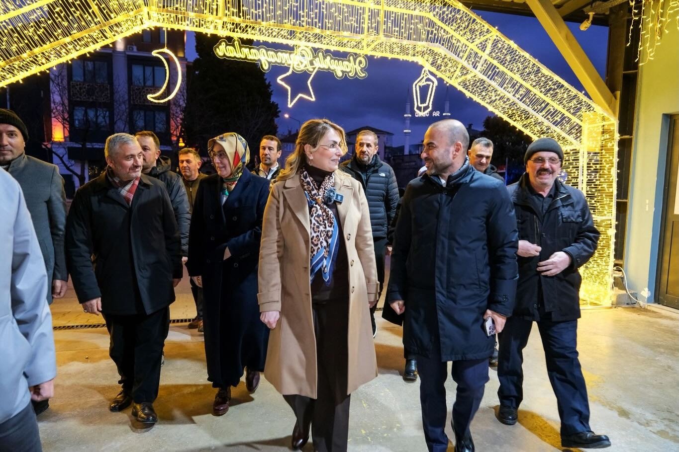 AK PARTİ ALTINOVA'DA İFTARA KATILDI