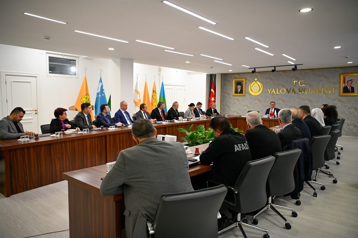 VALİ USTA ÇALIŞMALARI DEĞERLENDİRDİ