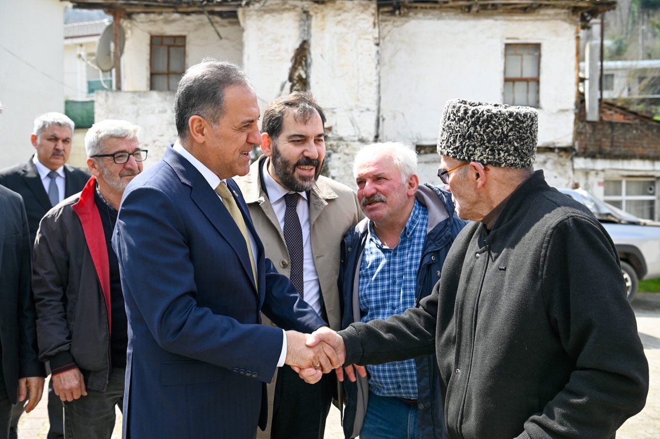 VALİ USTA'DAN ESADİYE KÖYÜNE ZİYARET