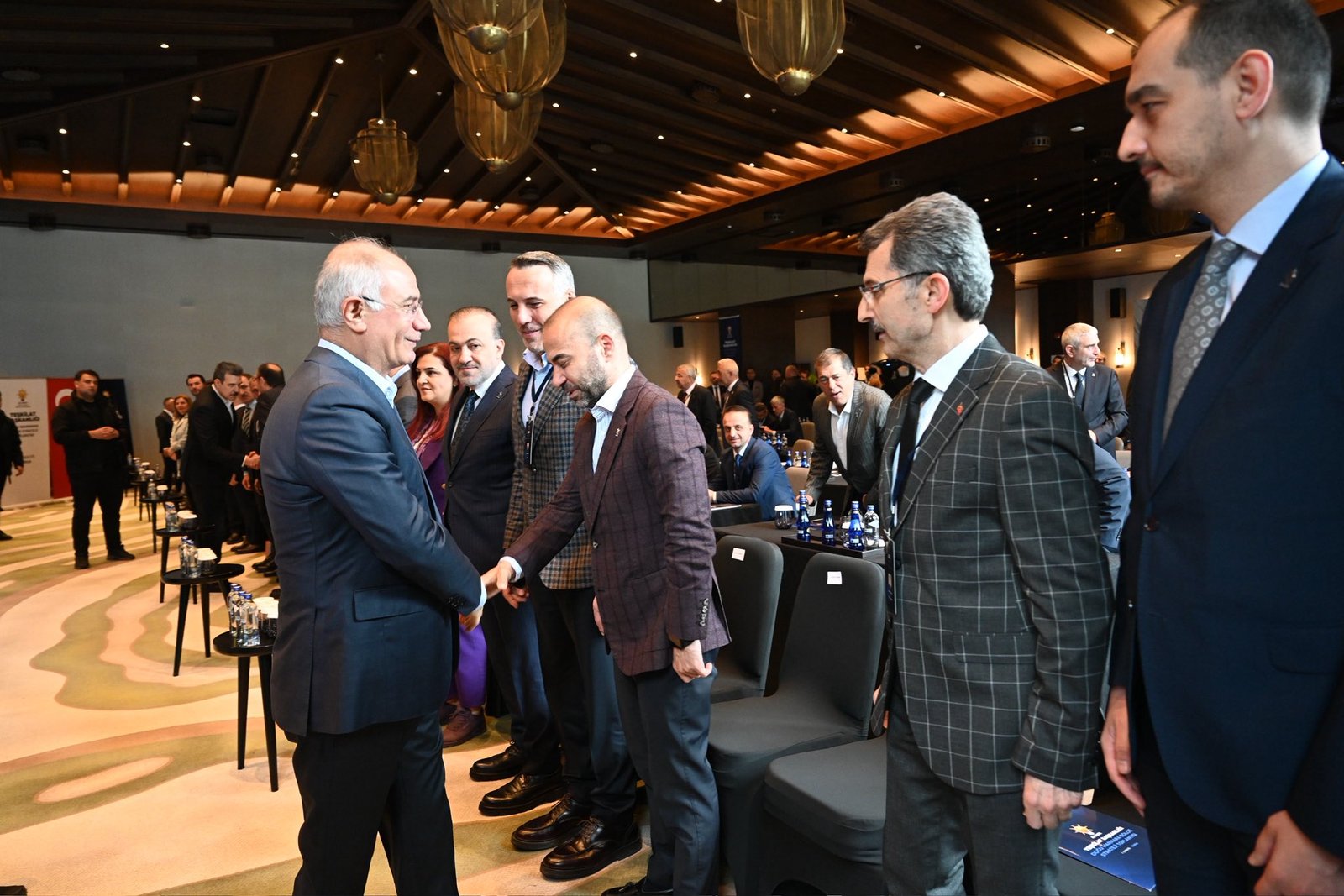 AK PARTİ YÖNETİMİ STRATEJİ TOPLANTISINDA