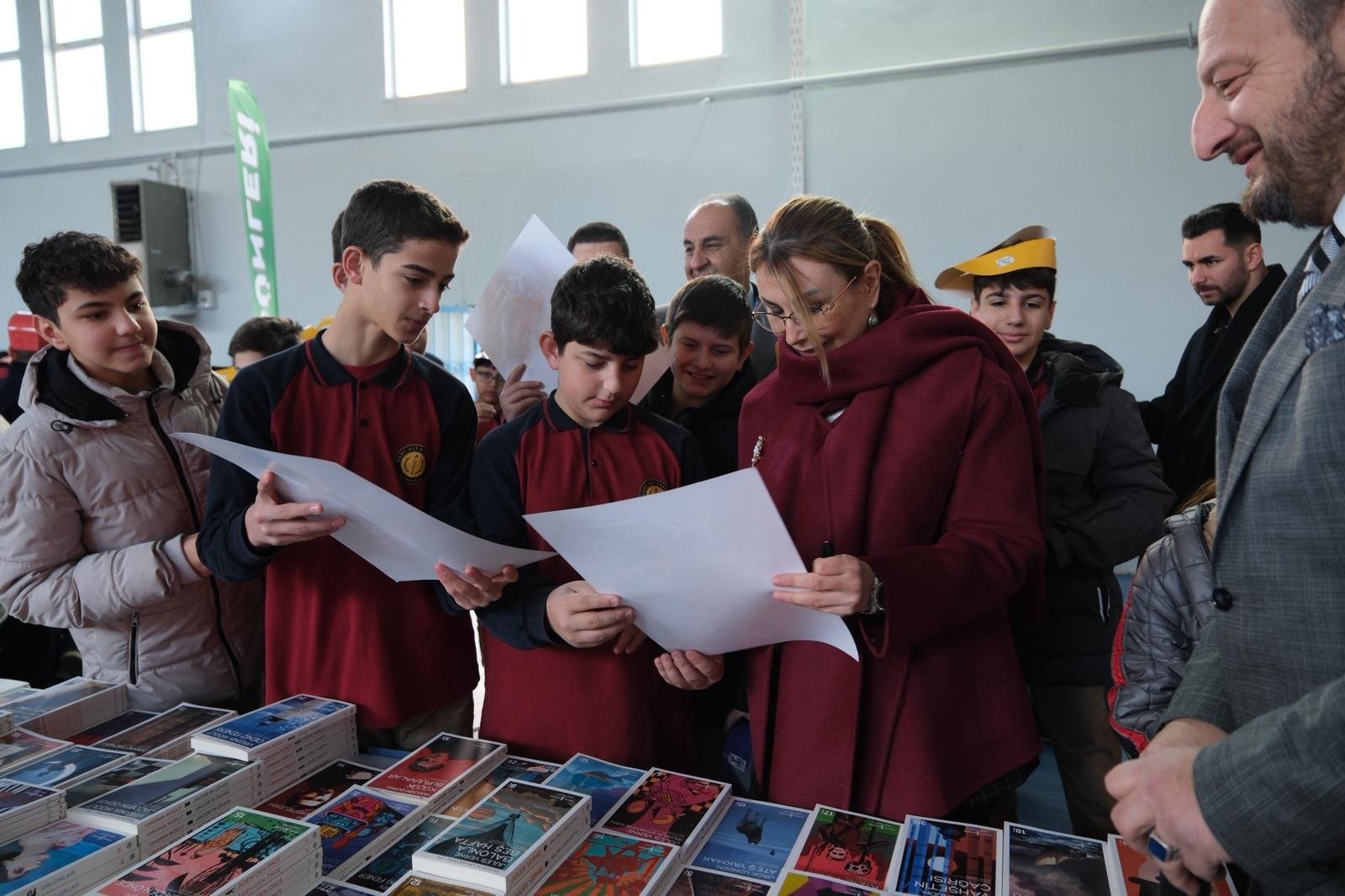 ALTINOVA'DA KİTAP GÜNLERİ İLGİ GÖRDÜ