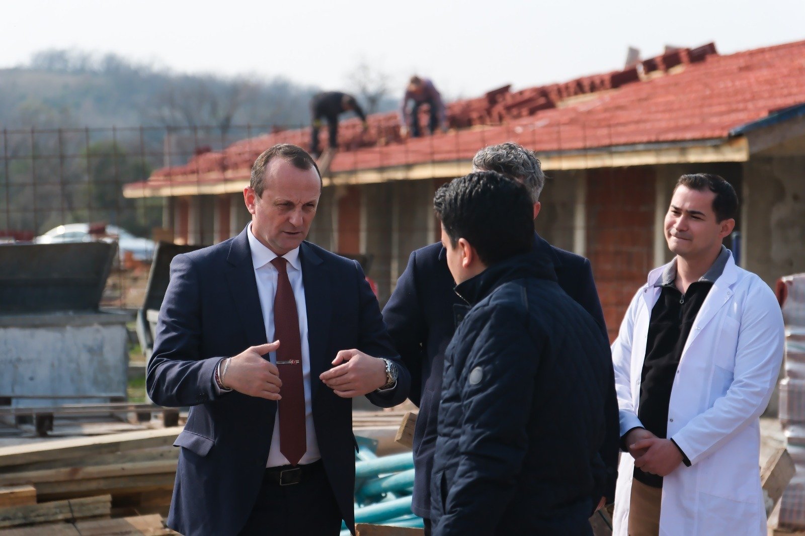 ÇİFTLİKKÖY HAYVAN BARINAĞINDA İNCELEME