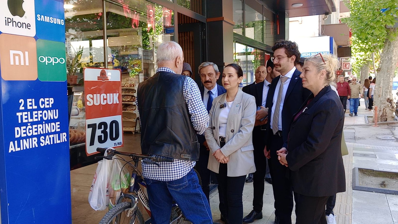 İYİ PARTİ'DEN SAHADAN SANDIĞA ÇALIŞMASI