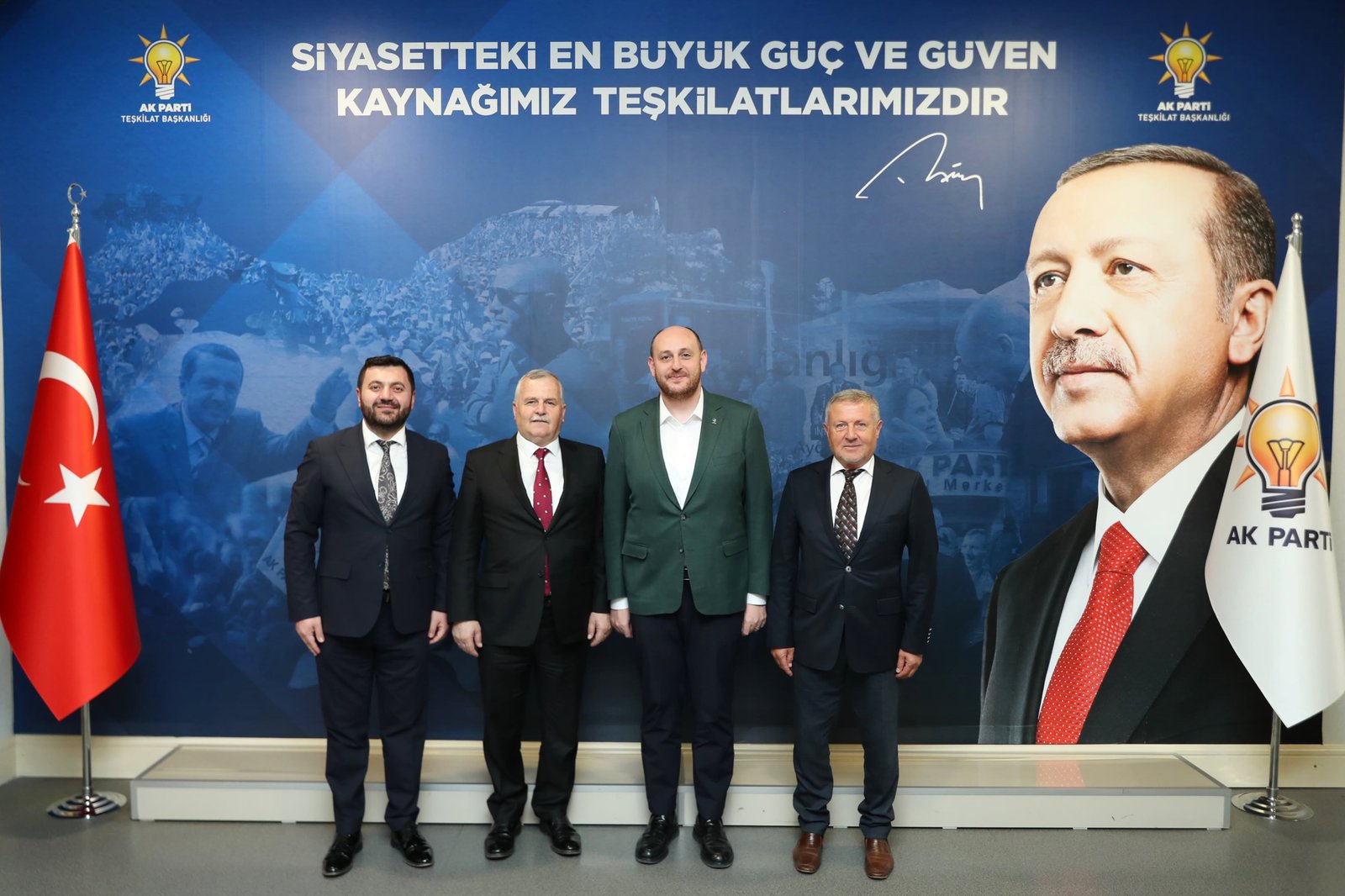 AK PARTİ 'DEN BÜYÜKGÜMÜŞ'E ZİYARET