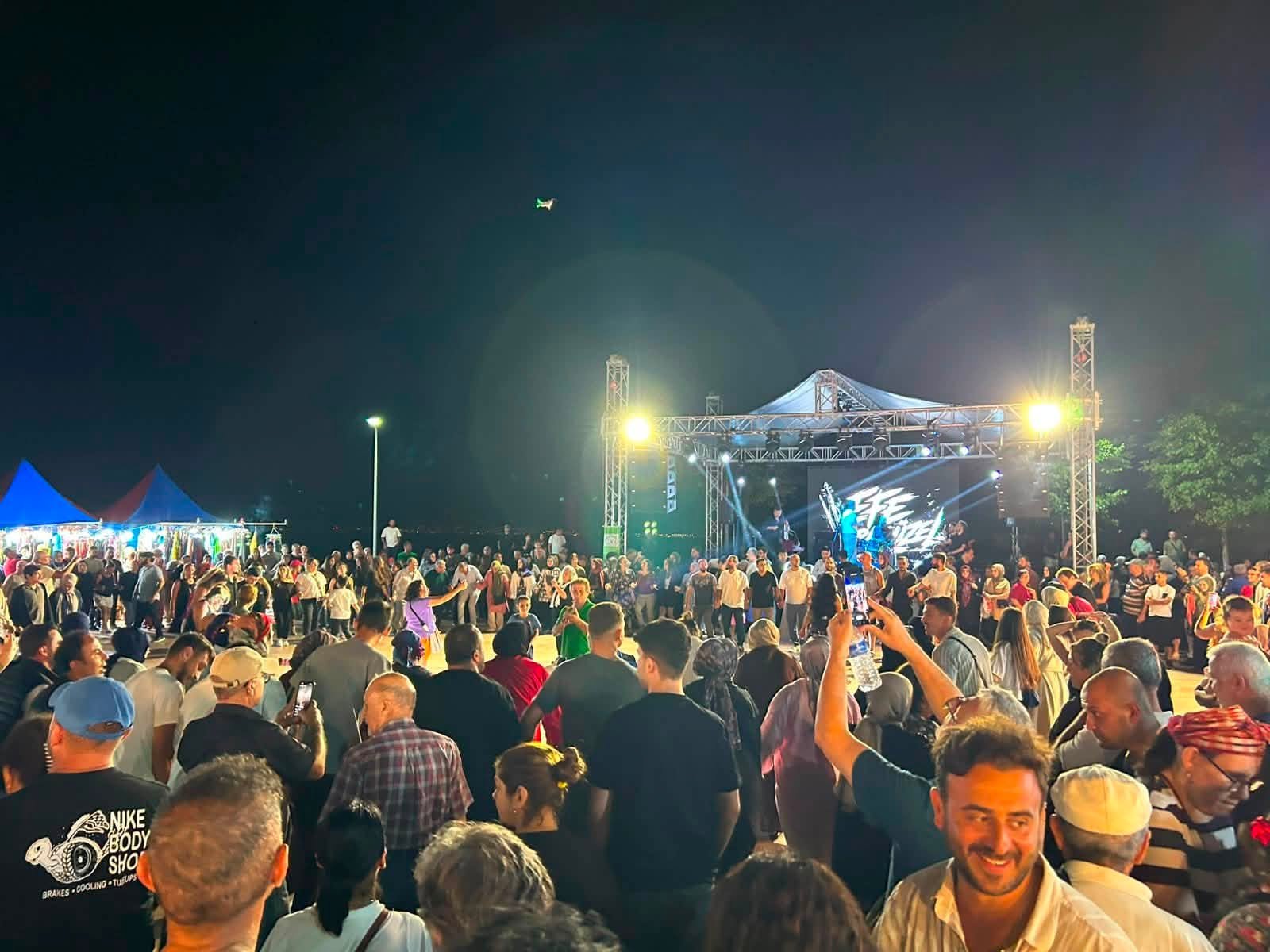 ÇINARCIK'TA HAMSİ FESTİVALİ YAPILDI