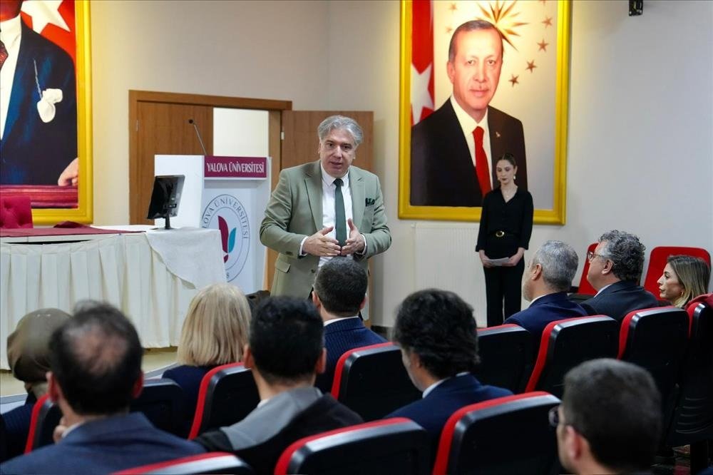 ÜNİVERSİTE DANIŞMA KURULU TOPLANDI