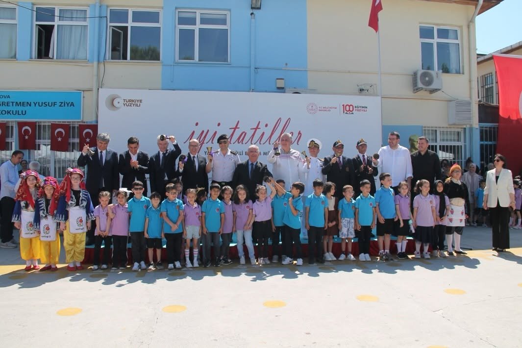 YALOVA'DA 55 BİN ÖĞRENCİ KARNE ALDI
