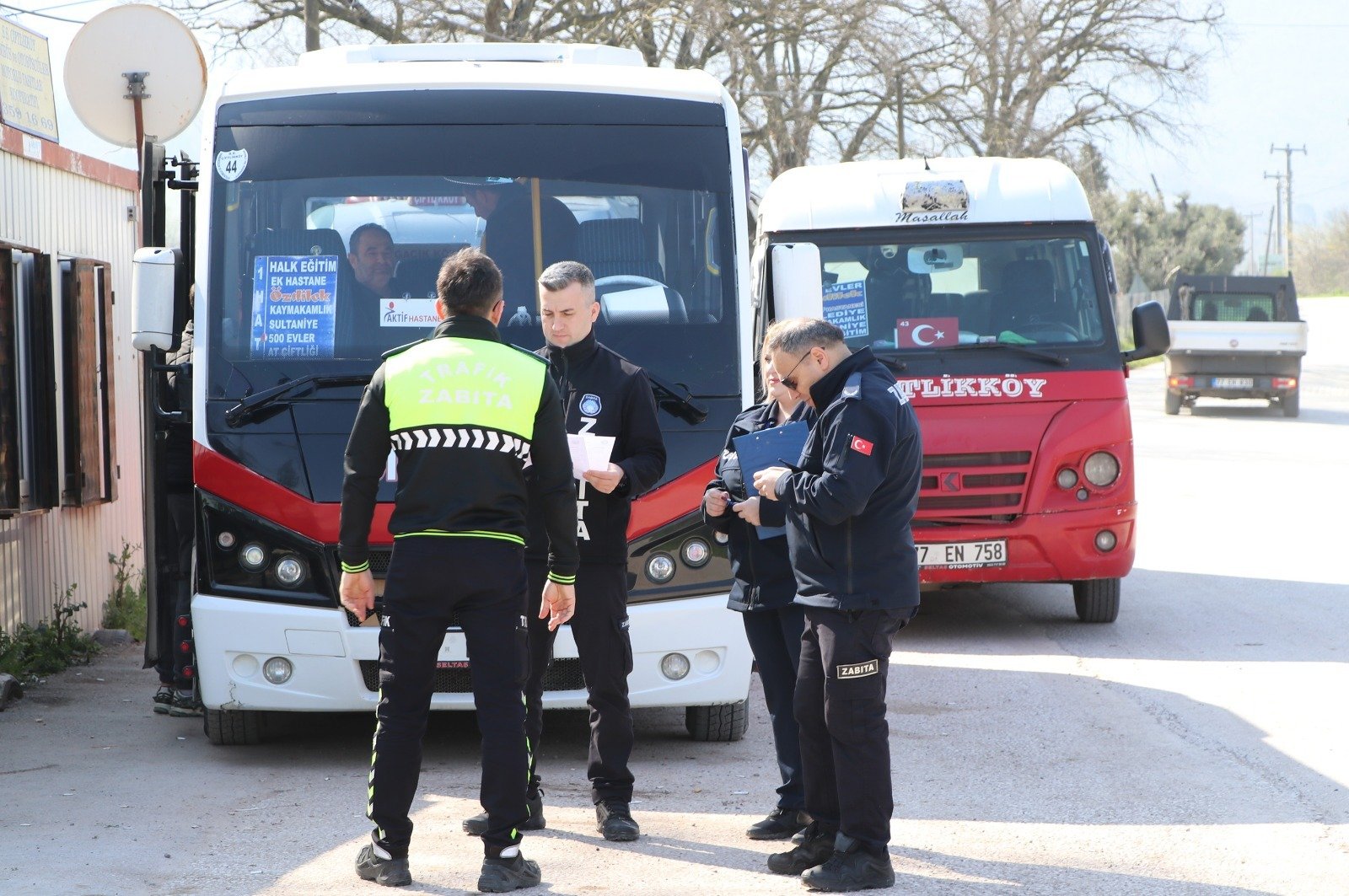 ÇİFTLİKKÖY'DE TOPLU TAŞIMAYA DENETİM
