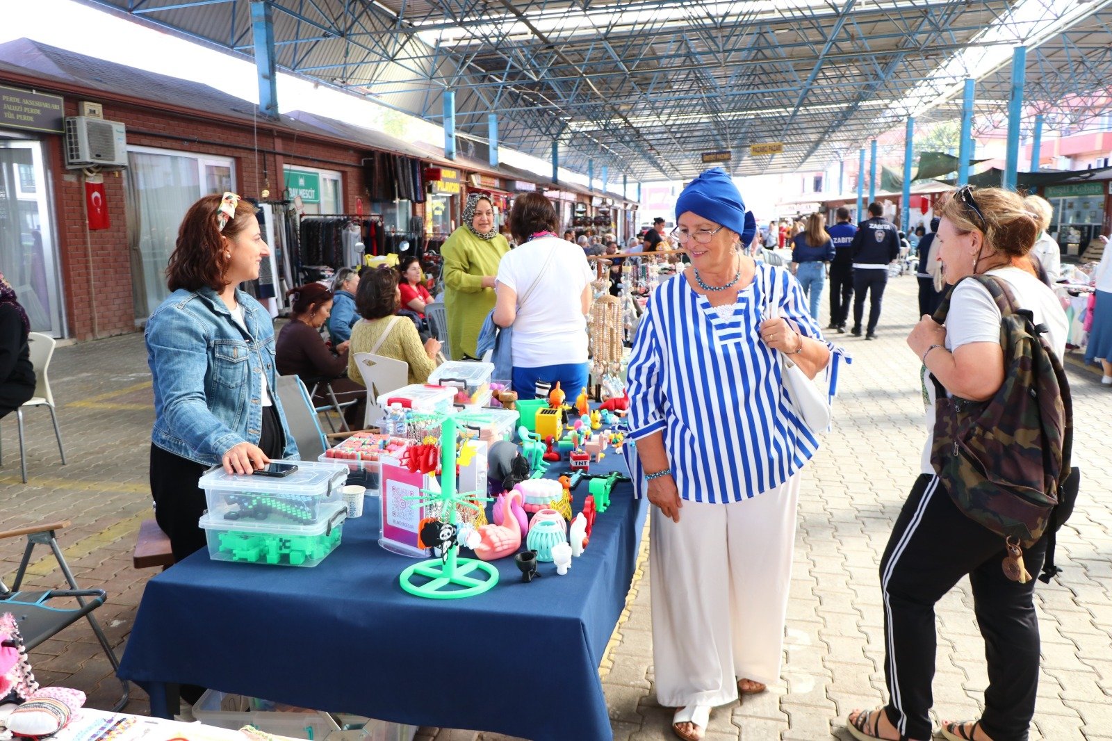 ÇİFTLİKKÖY’DE KADIN EL EMEĞİ PAZARI