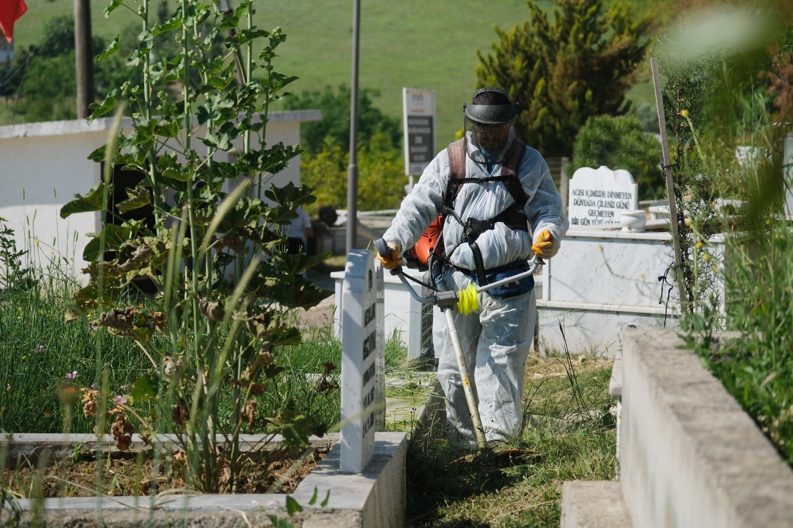 ÇİFTLİKKÖY'DE BAYRAM ÖNCESİ TEMİZLİĞİ