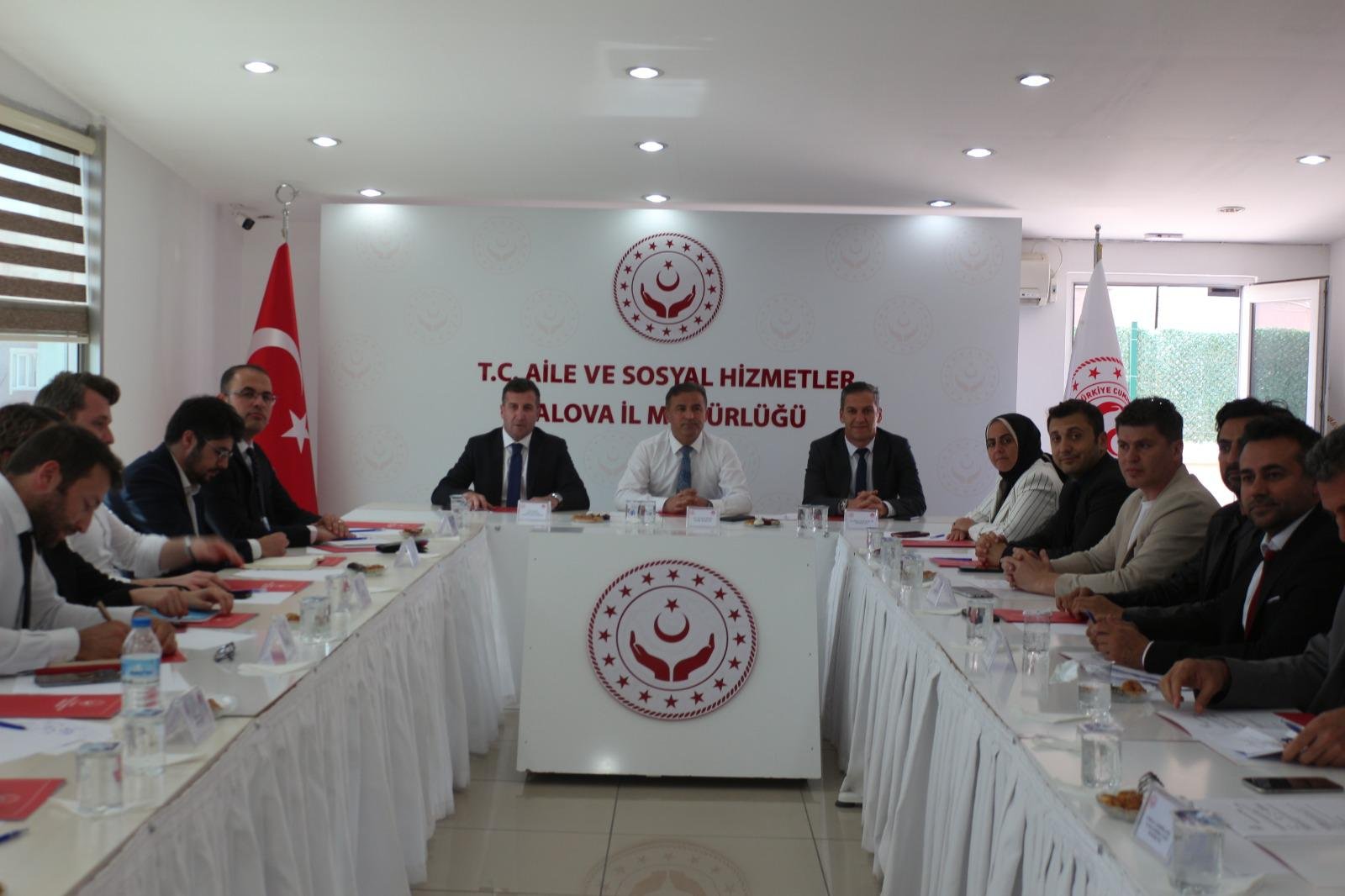 ROMAN VATANDAŞLARLA TOPLANTI YAPILDI