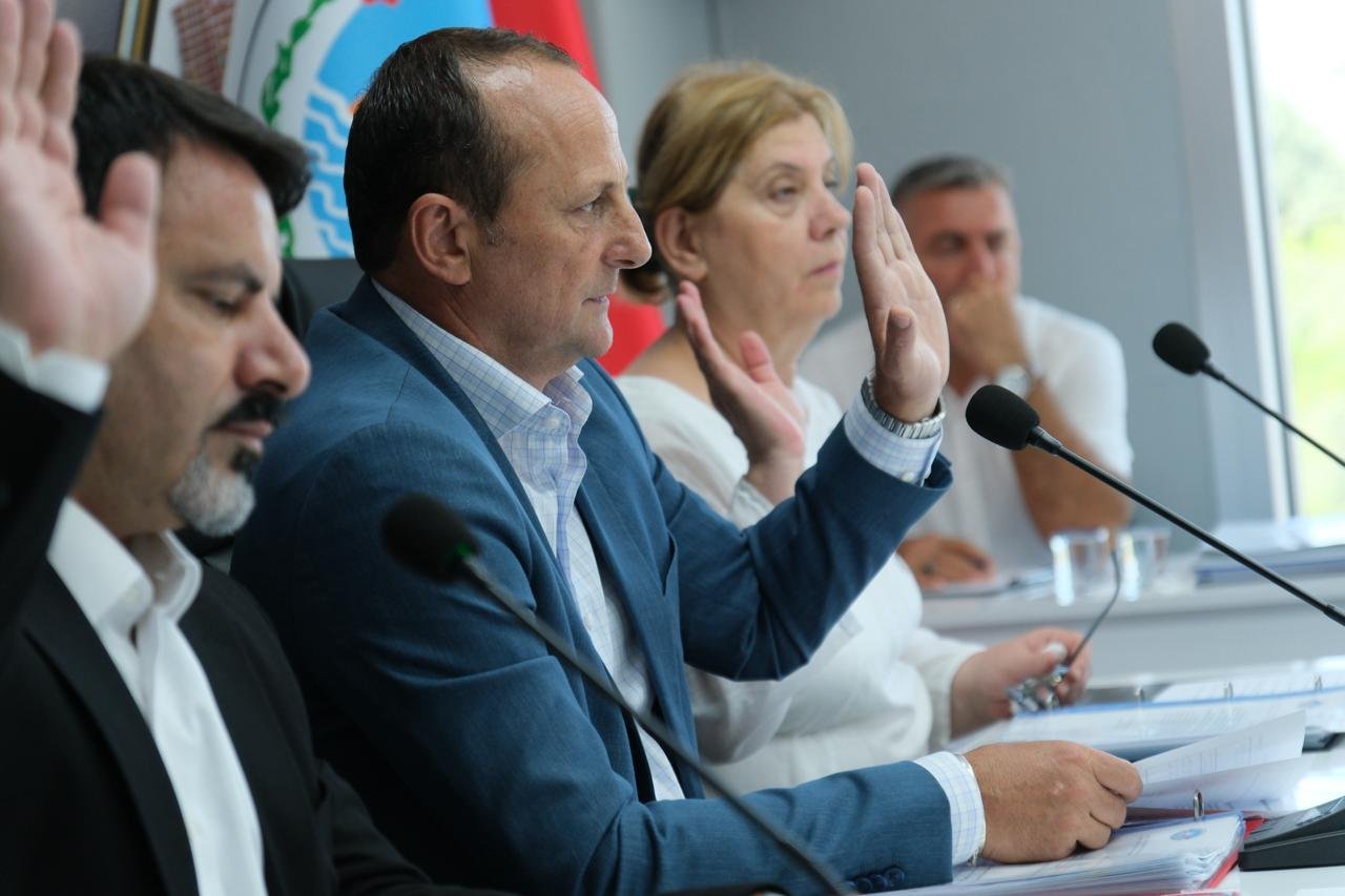 ÇİFTLİKKÖY'DE KOMİSYONLAR YENİ'LENDİ