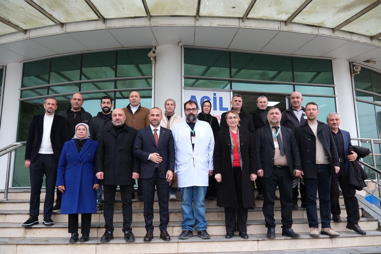 AK PARTİDEN SAĞLIK ÇALIŞANLARINA ZİYARET