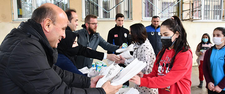 ALTINOVA'DA ÖĞRENCİLERLE BULUŞMA 