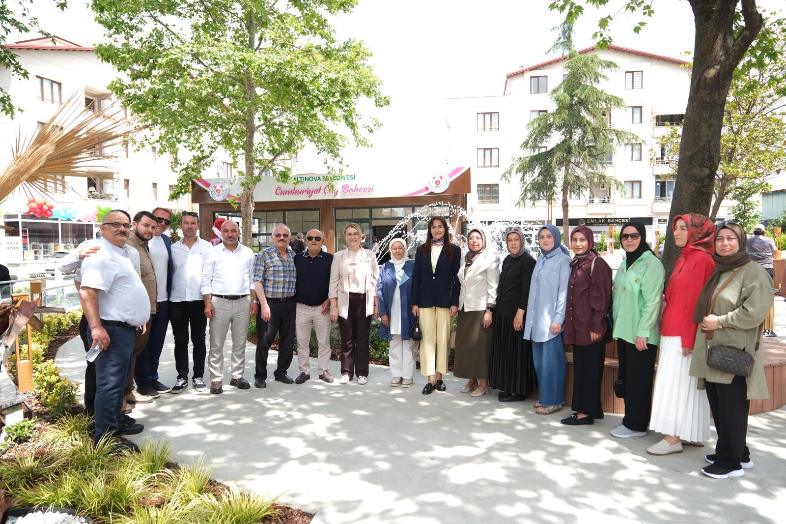 ALTINOVA'DA YENİ PARK HİZMETE GİRDİ