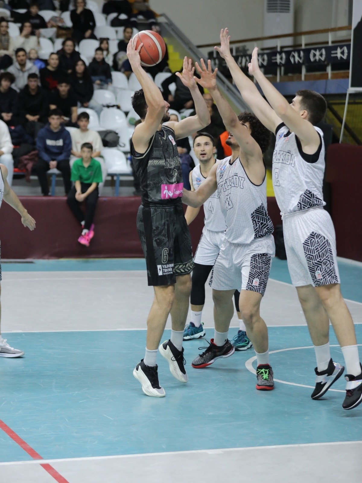 AKHİSAR 81 ÇİFTLİKKÖY 63