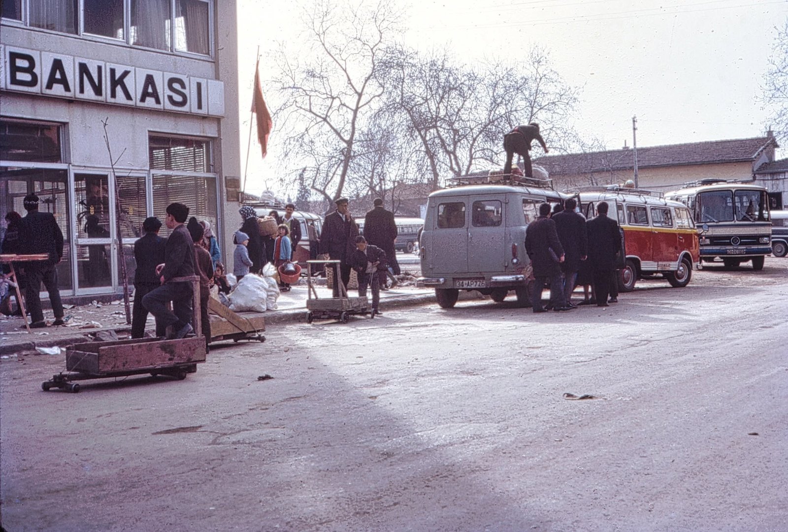 1963 YILINDA YALOVA MİNÜBÜS DURAKLARI 