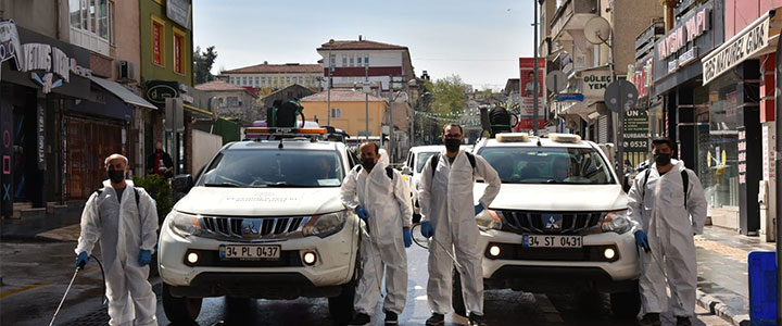 YALOVA'DA KISITLAMADA CADDELER YIKANDI