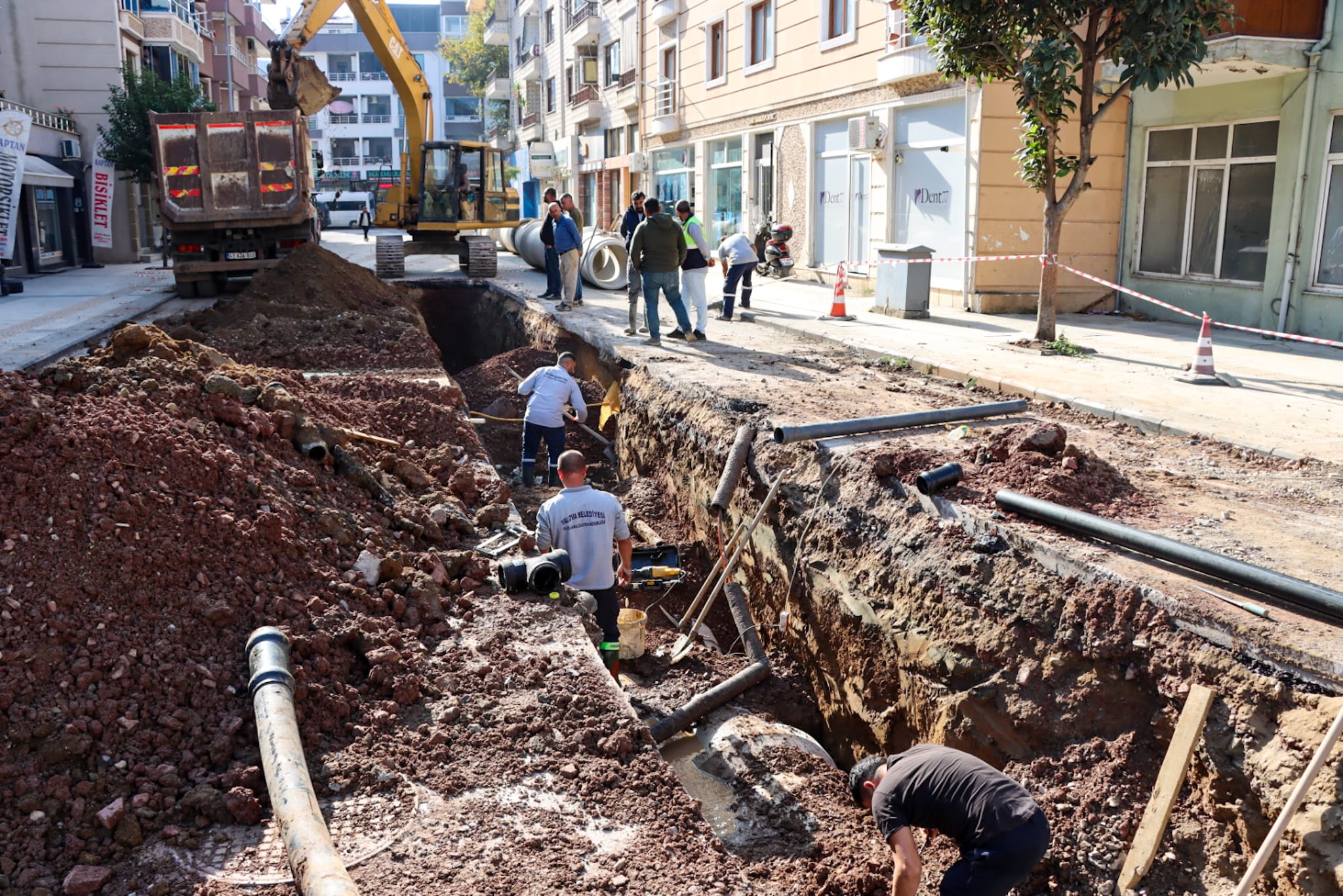 ÇALIŞMALAR MİMAR SİNAN CADDESİ’NDE 