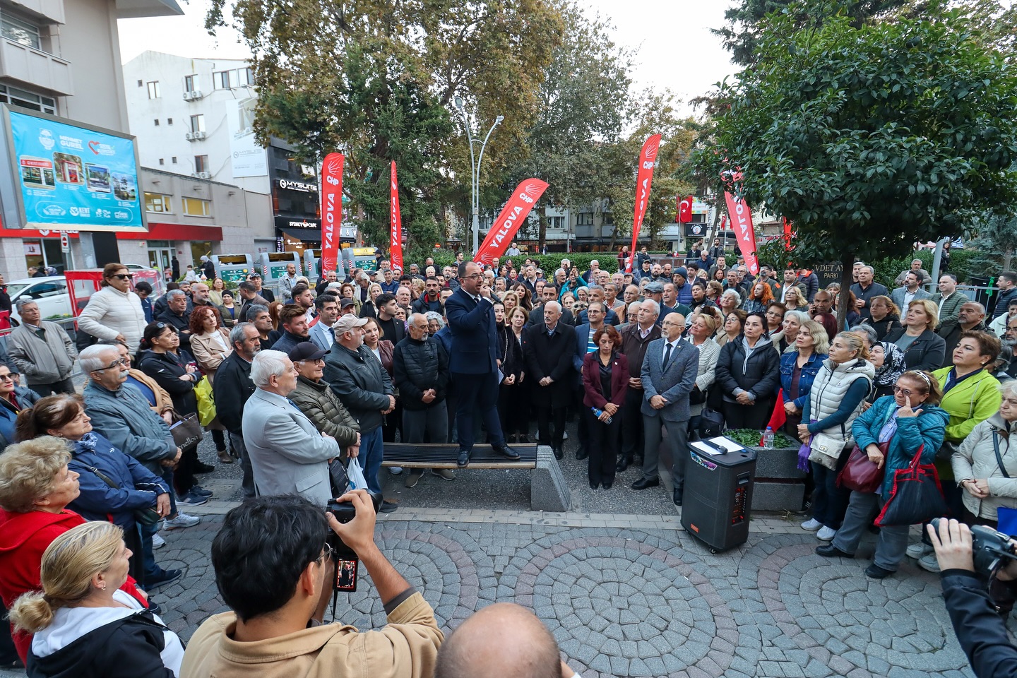 CHP''DEN ESENYURT BELEDİYESİNE DESTEK