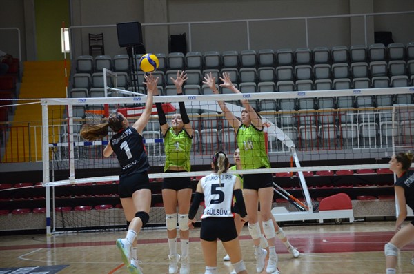 VAKIFBANK 3 ÇİFTLİKKÖY 0