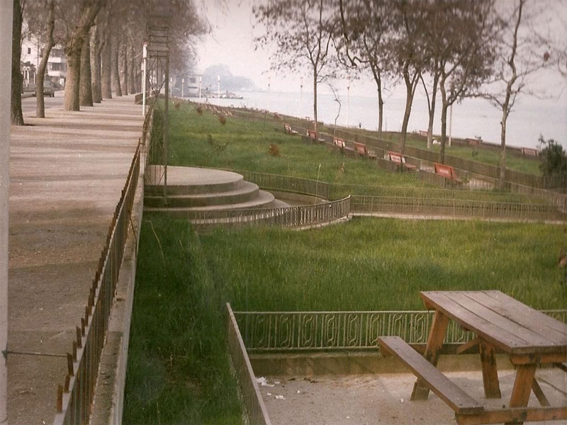 1990 YILINDA GAZİPAŞA CADDESİ SAHİLİ