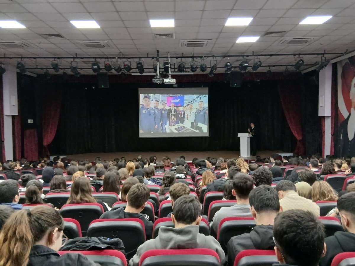 MİLLİ EĞİTİMDEN MESLEK TANITIM ETKİNLİĞİ