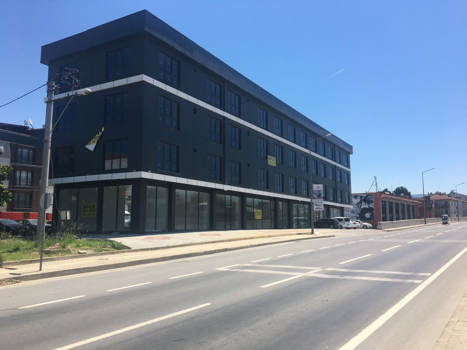 İŞTE YALOVA YENİ ESNAF SARAYI BİNASI
