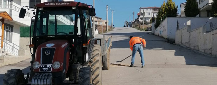 KADIKÖY'DE YOL YAPIM VE ONARIM CALIŞMASI