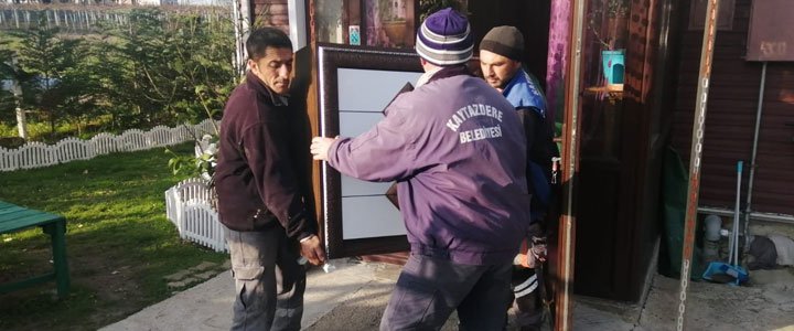 KAYTAZDERE’DE MİNİK ELLER FİDAN DİKTİ  