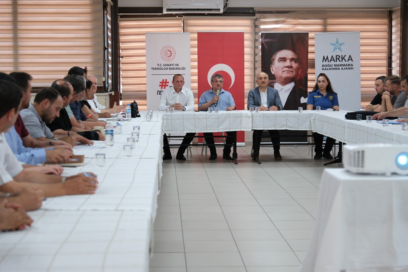 ÇİFTLİKKÖY’DE MARKA TOPLANTISI YAPILDI
