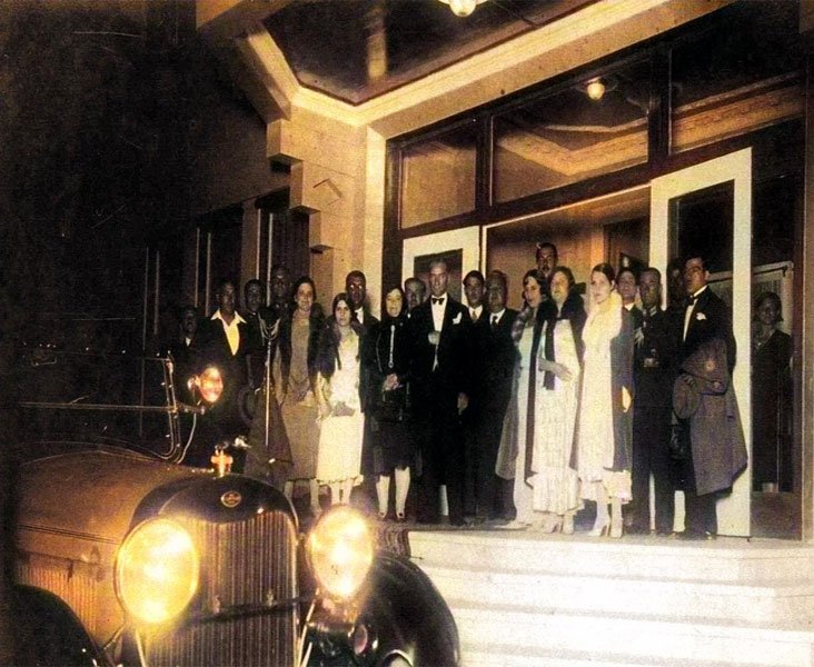 1938 YILI ATATÜRK YALOVA'YA VEDA EDİYOR