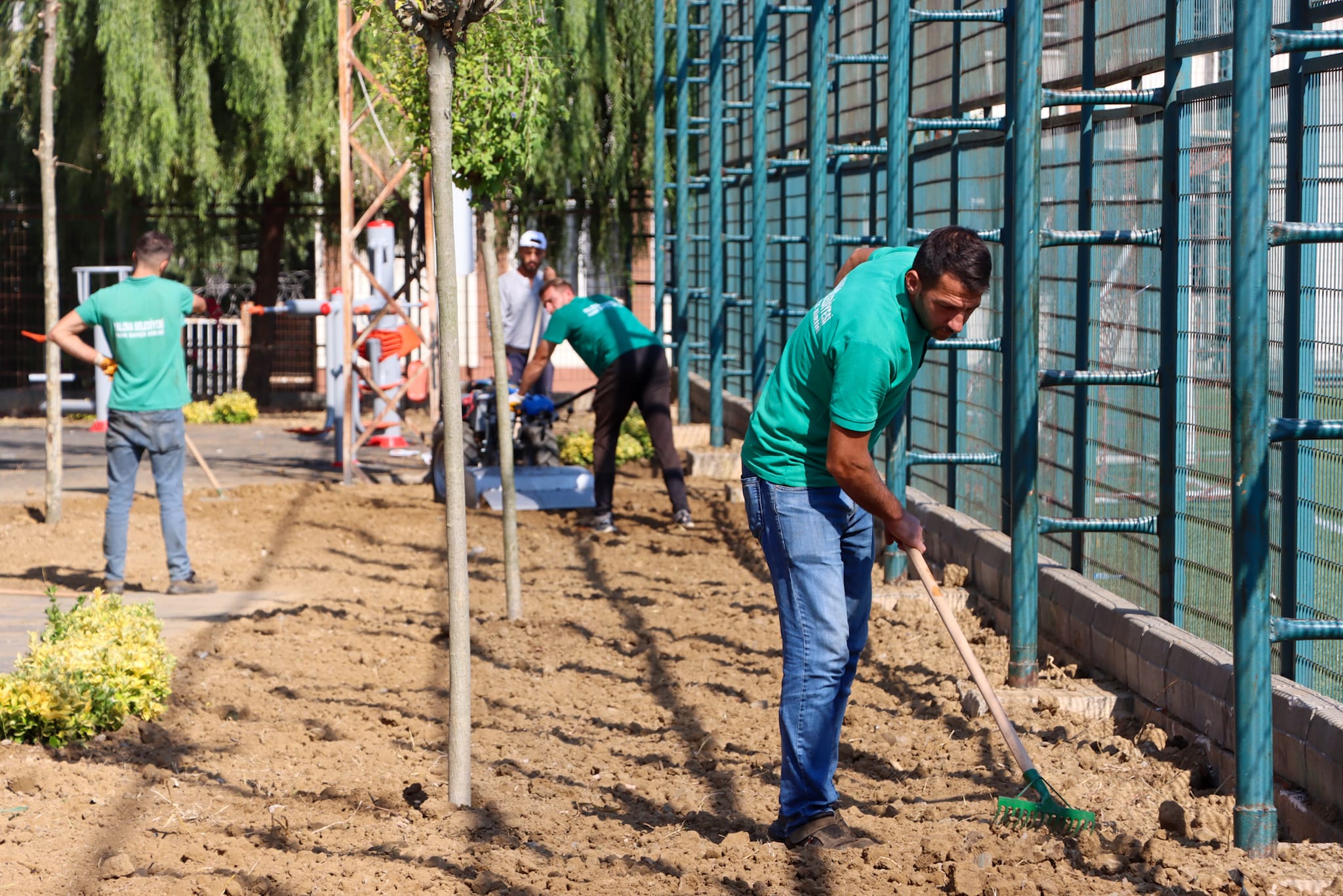 PARK VE DİNLENME ALANLARINA DÜZENLEME