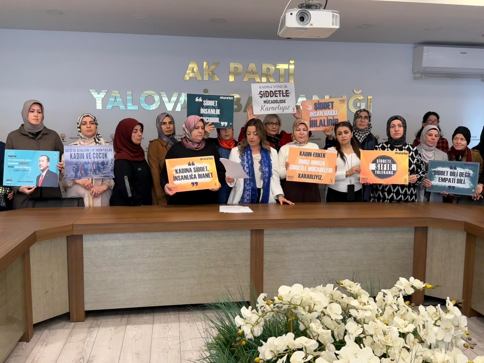 AK PARTİ'DEN 25 KASIM AÇIKLAMASI