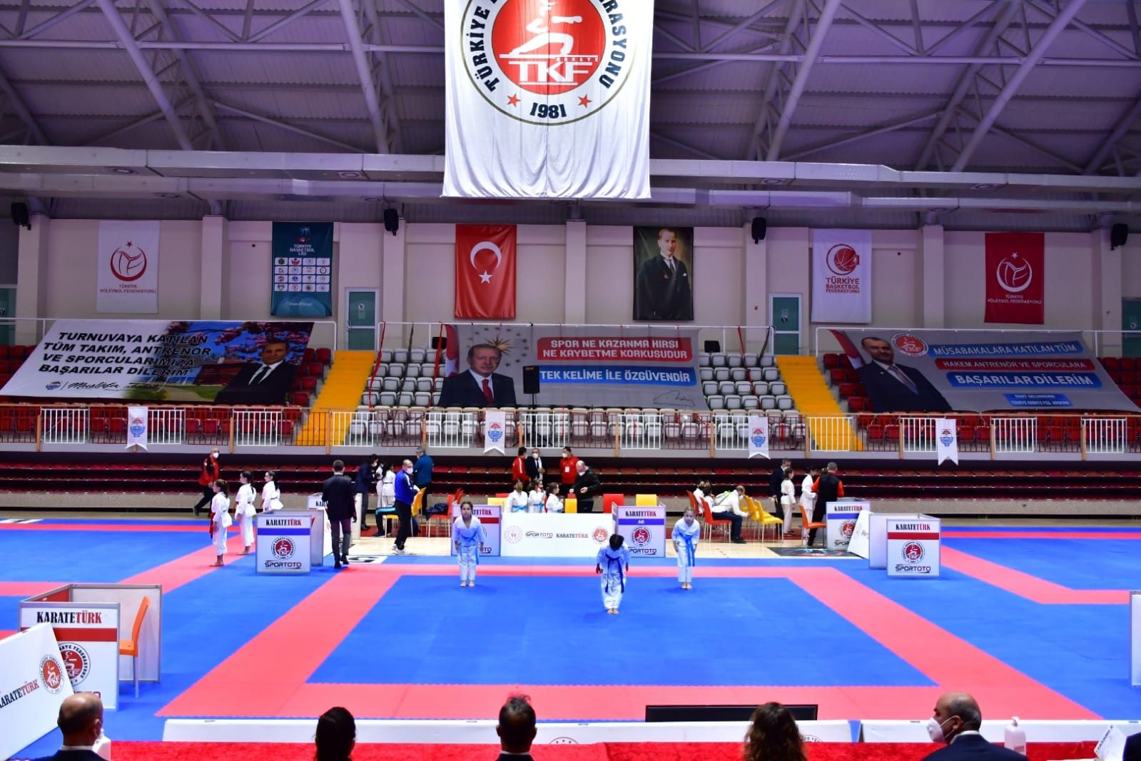 TÜRKİYE TAKIM KARATE ŞAMPİYONASI YALOVA’DA BAŞLADI