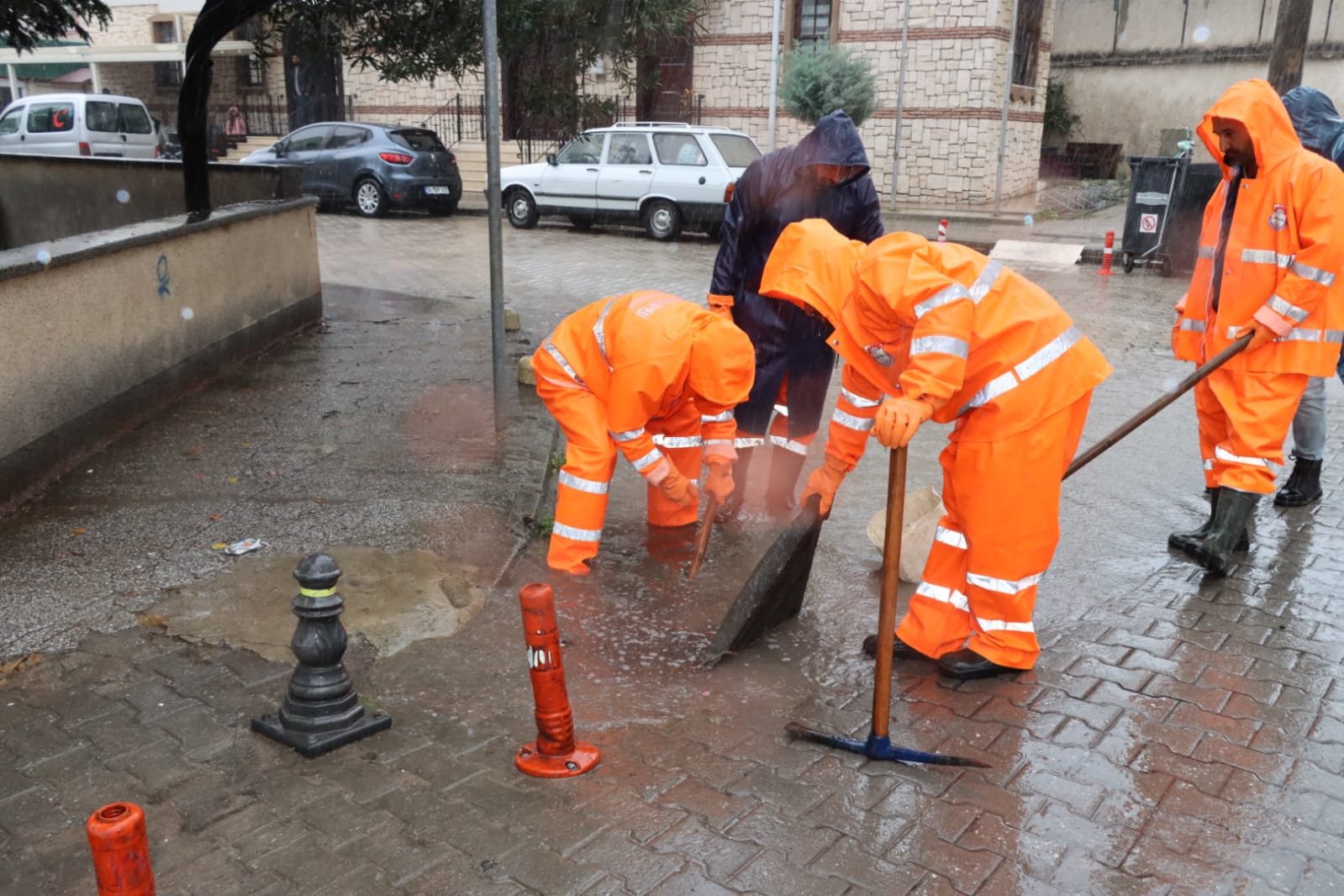 YALOVA GENELİNDE YAĞMUR ETKİLİ OLDU