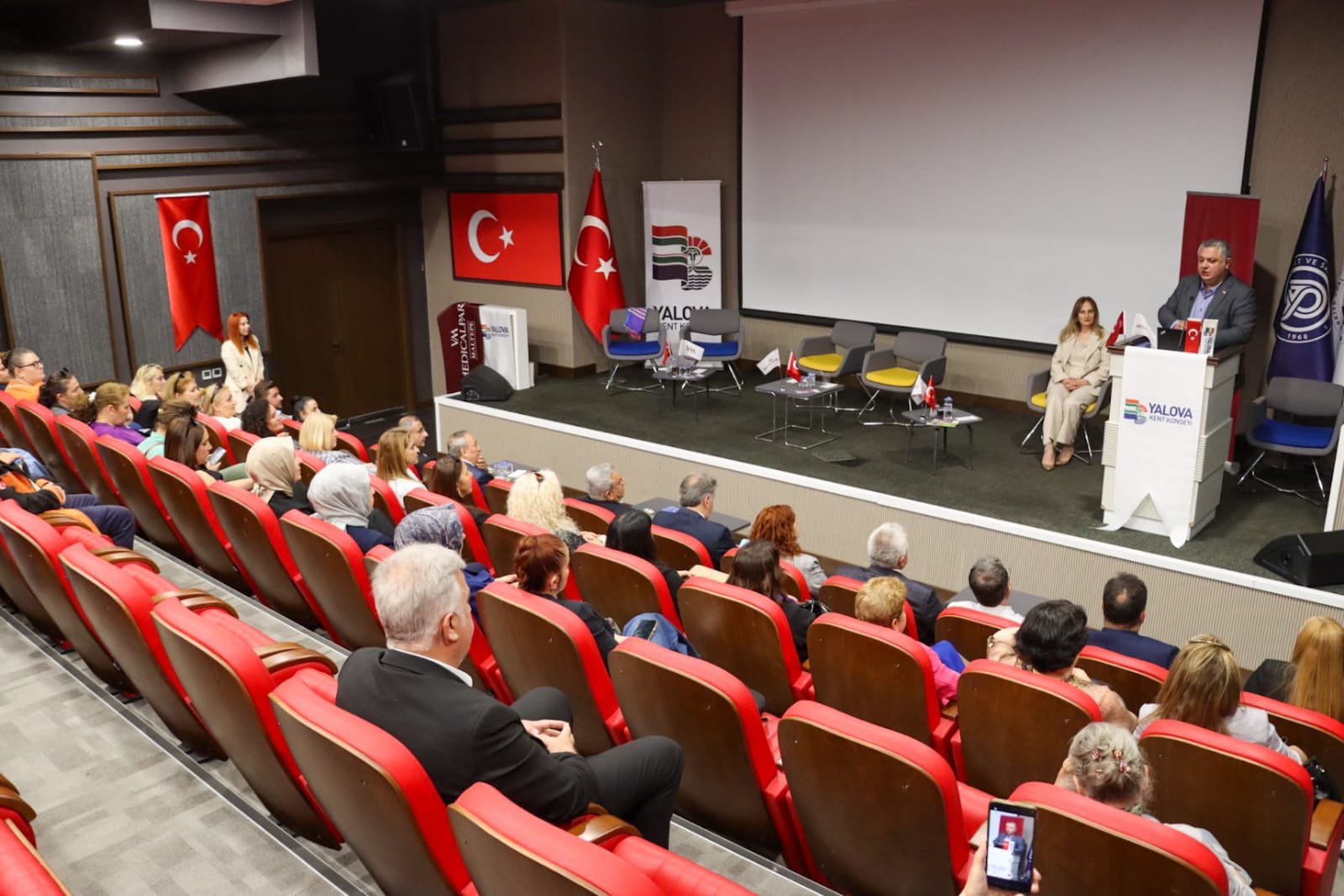 KENT KONSEYİNDEN KANSER FARKTINDALIK SEMİNERİ