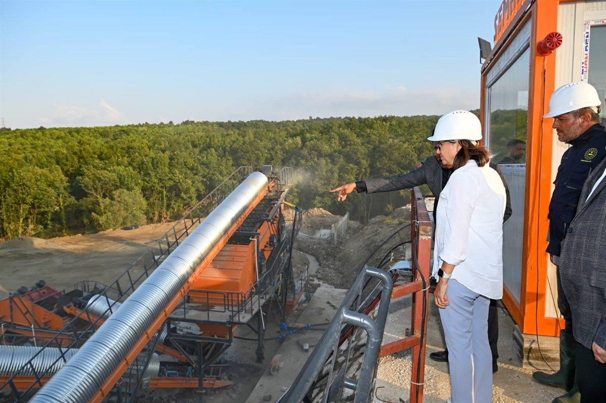 VALİ KAYA. ÇINARCIK'TA TAŞOCAĞINI İNCELEDİ