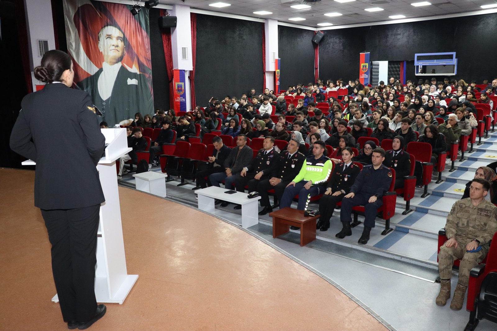 SAHİL GÜVENLİK, YALOVA'DA TANITIM TOPLANTISI YAPTI