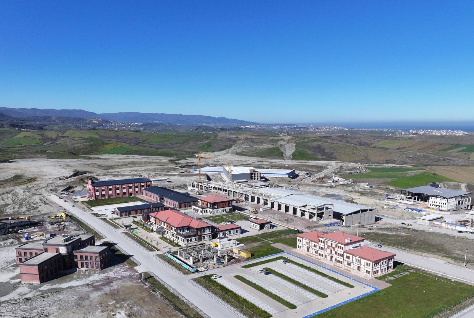 YALOVA OSB'DE ENERJİ ALTYAPISI GÜÇLENİYOR