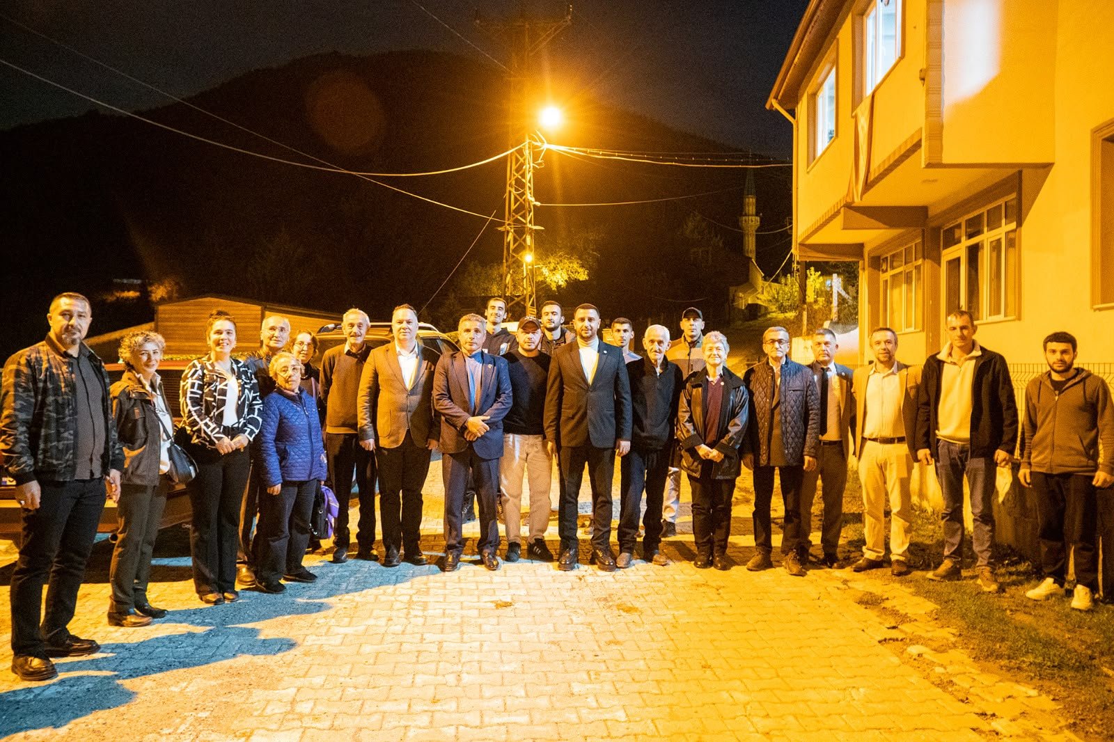 YENİ PARTİ'DEN BURHANİYE KÖYÜNE ZİYARET