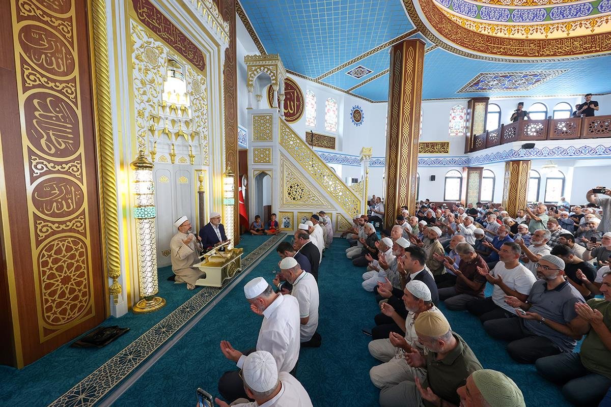 DİYANET İŞLERİ BAŞKANI ERBAŞ ESENKÖY'DE