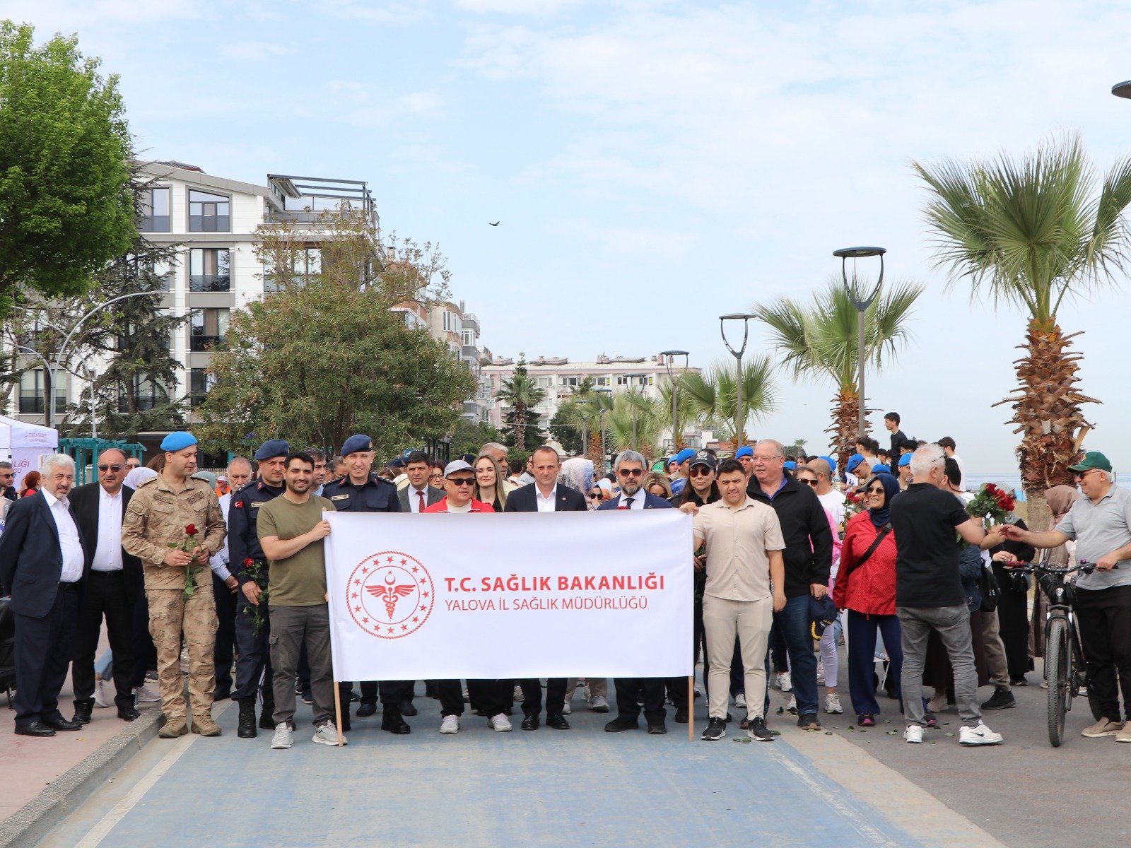 ÇİFTLİKKÖYLÜLER  SAĞLIK İÇİN YÜRÜDÜ