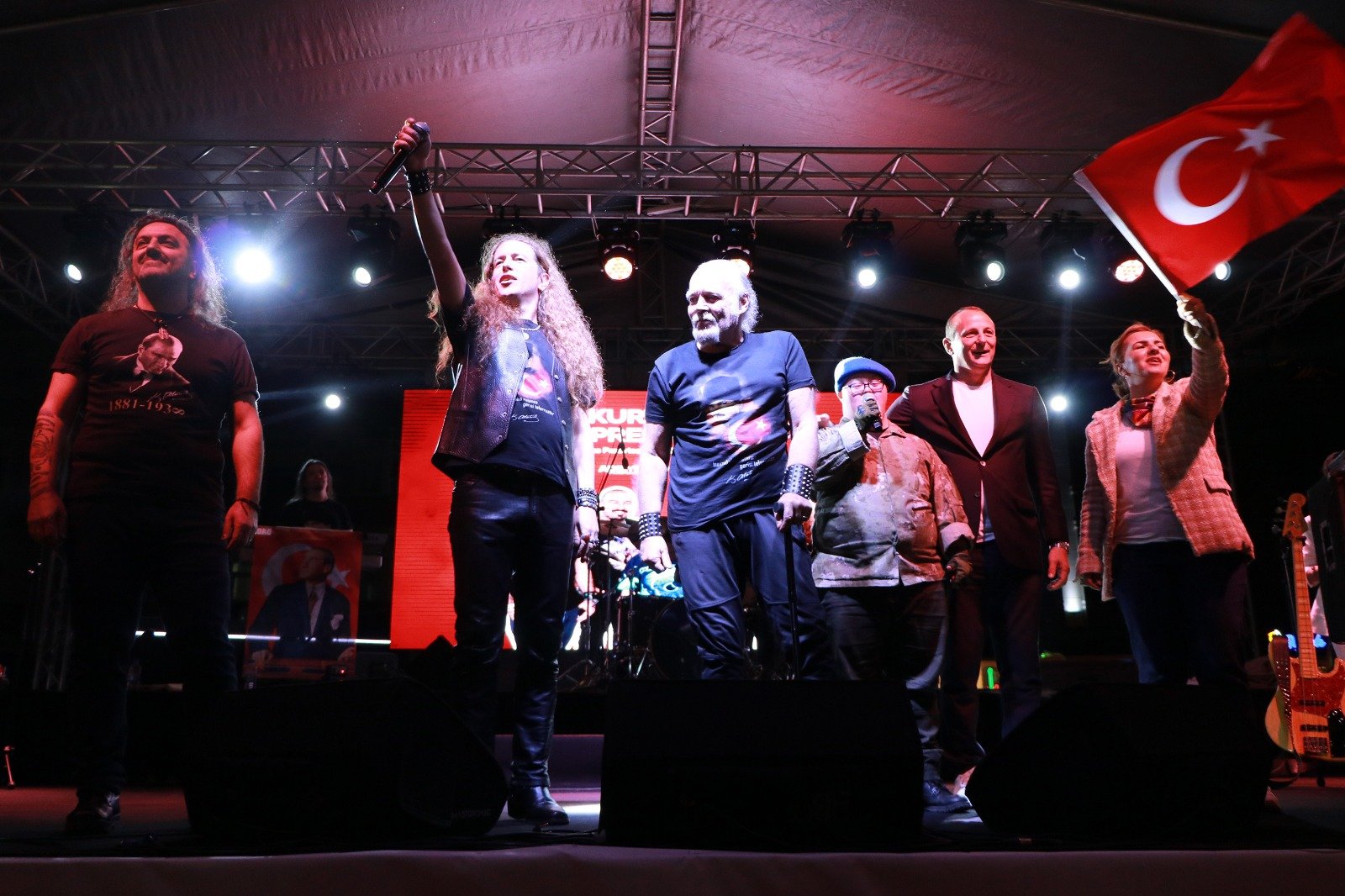 KURTALAN EKSPRES KONSERİNE YOĞUN İLGİ