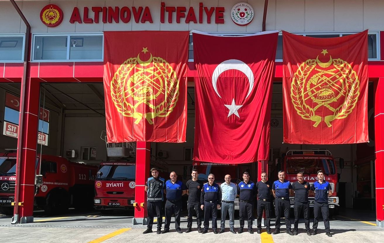 ALTINOVA'DA İTFAİYE HAFTASI KUTLANDI