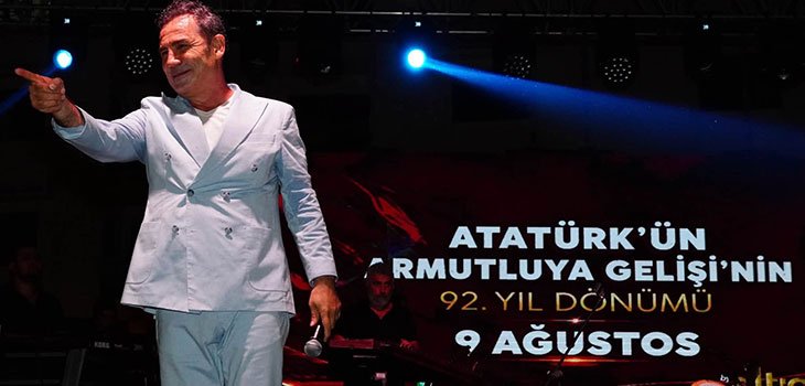 ATATÜRK'ÜN ARMUTLU'YA GELİŞİ KUTLANDI