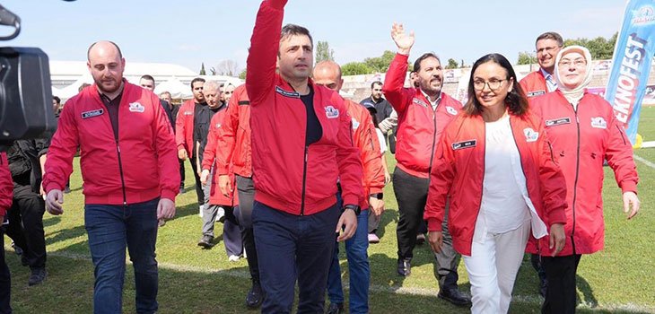 SELÇUK BAYRAKTAR YALOVA'DA KONUŞTU