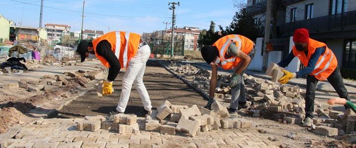 YALOVA'DA ÇALIŞMALAR ARALIKSIZ SÜRÜYOR