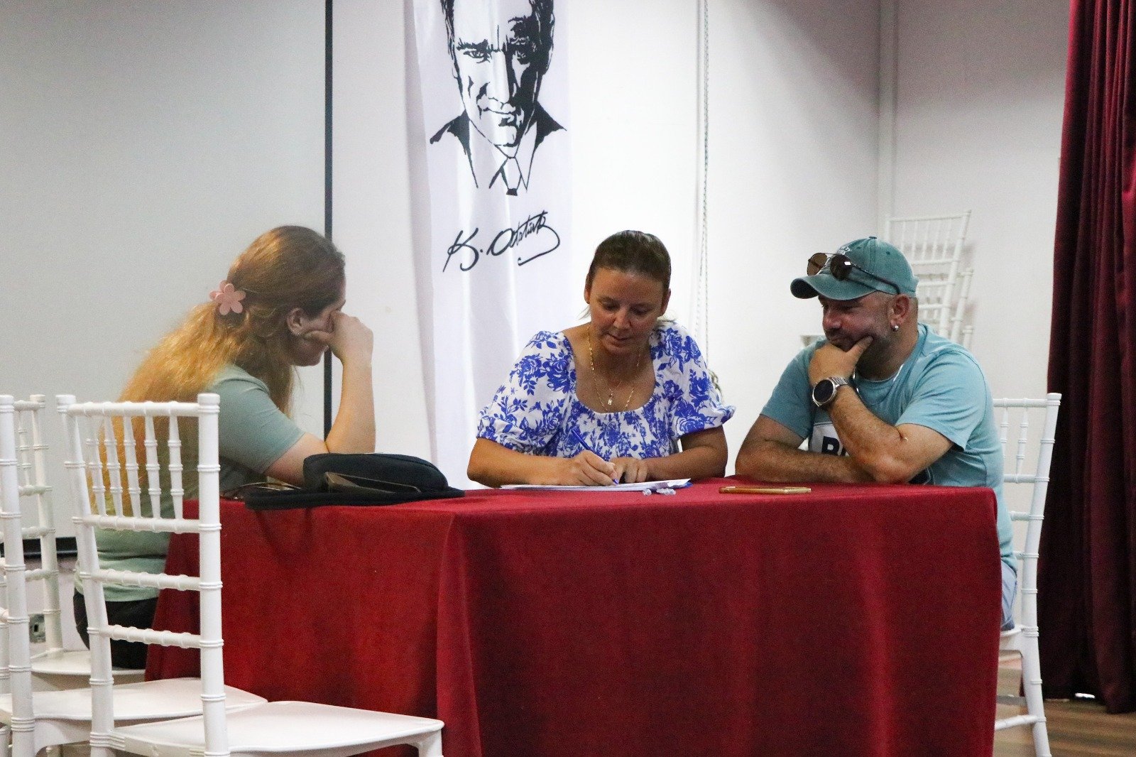 ÇİFTLİKKÖY İSTİHDAM OFİSİNE YOĞUN İLGİ