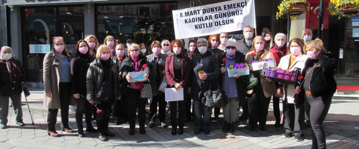 CHP'Lİ KADINLAR 8 MART'I KUTLADILAR